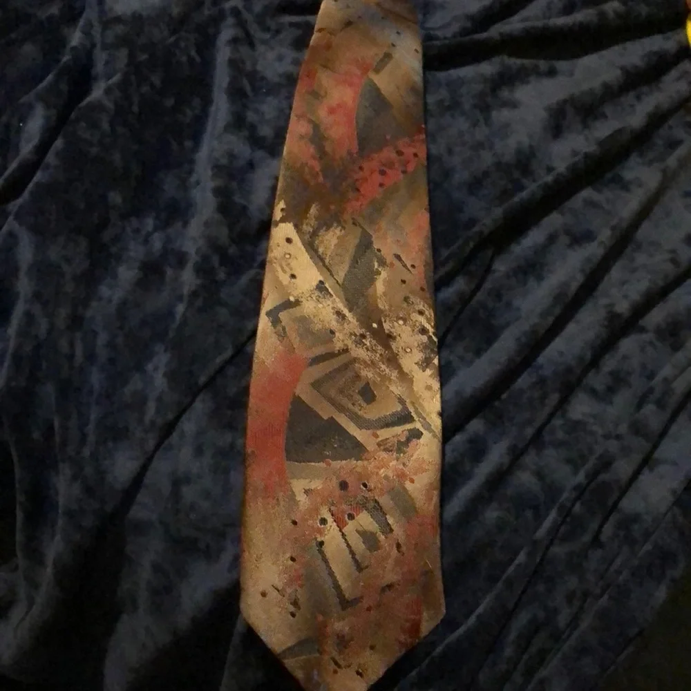Vintage retro Wembley necktie - Picture 2 of 3